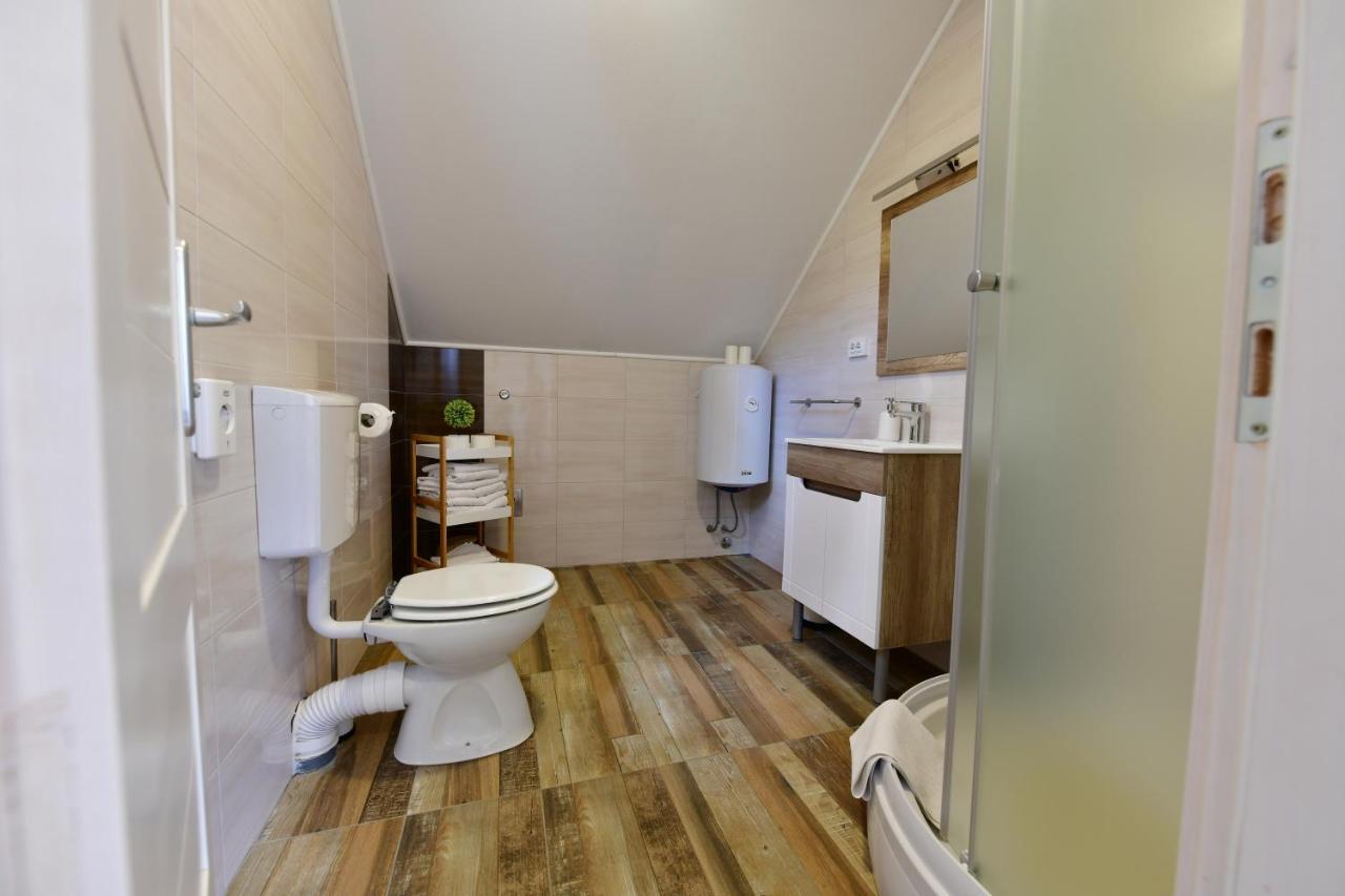 Apartman Doris Rakovica Exterior foto